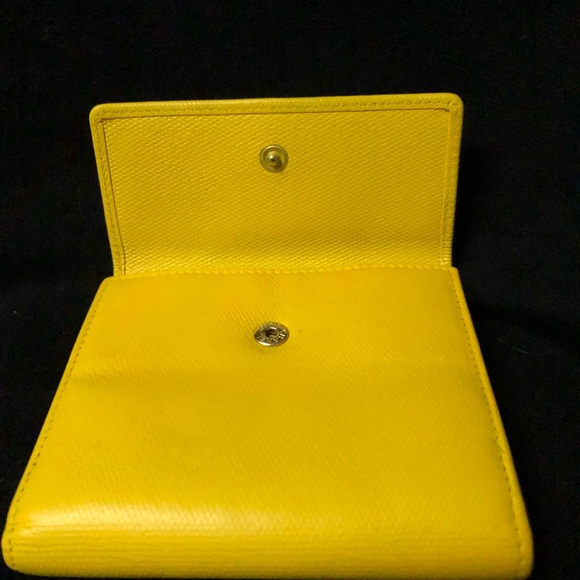 RARE!! Authentic Coco Chanel Bi-fold Leather wallet Deep yellow w Gold Logo - Picture 6 of 13